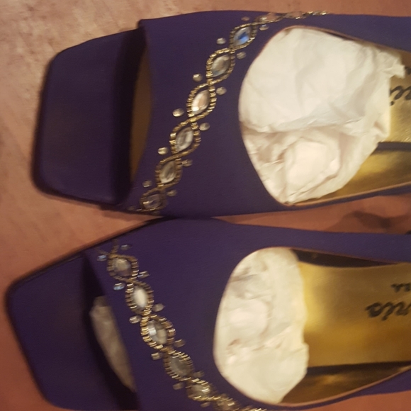 LADIES DEZARIO PURPLE 9 HEELS - Picture 4 of 4